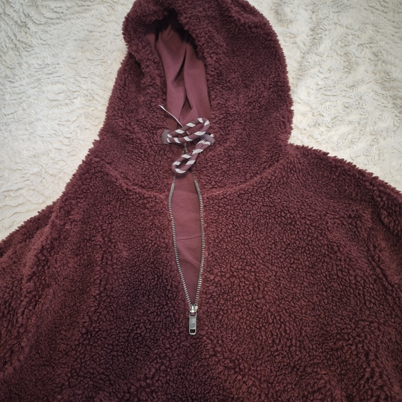 Lululemon Textured Fleece 1/2 Zip Red Merlot - Picture 4 of 7